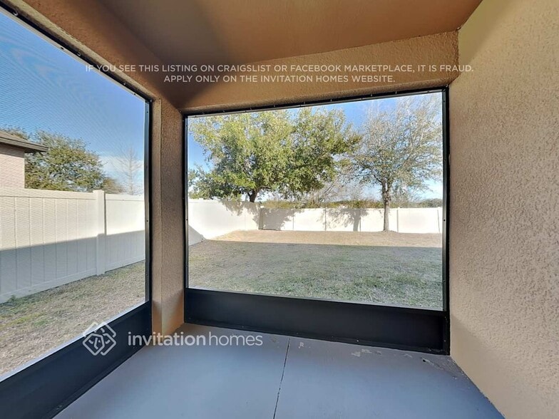 Building Photo - 7526 39th Ave E