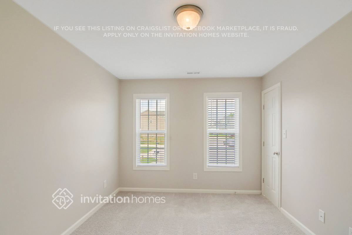 Building Photo - 2724 Golden Amber Ct