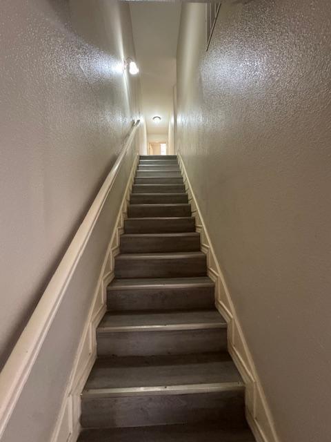 Building Photo - 1020 Dicky Ln