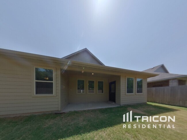 Building Photo - 209 Post Oak St