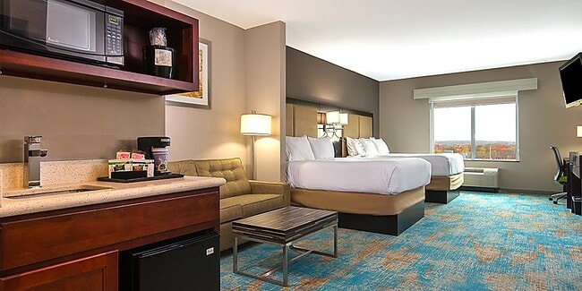 Primary Photo - 225 Norwood Park S