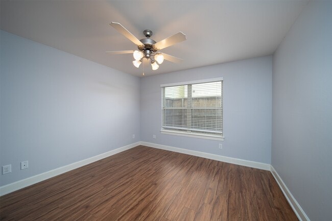 Building Photo - 3634 Main Plaza Dr