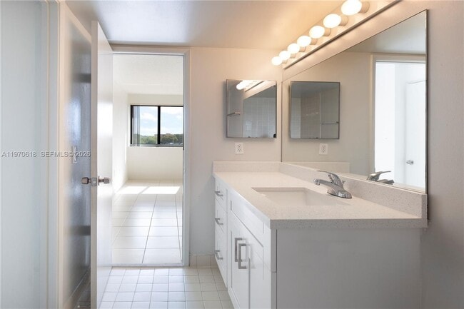 Building Photo - 191 NW 97th Ave