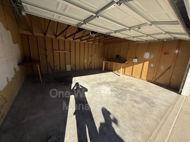 Building Photo - 1114 Longview Dr