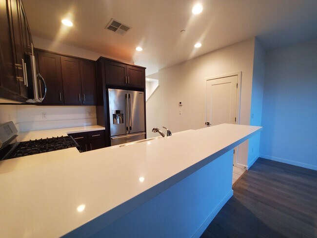 Building Photo - 4040 Alexander David Ct