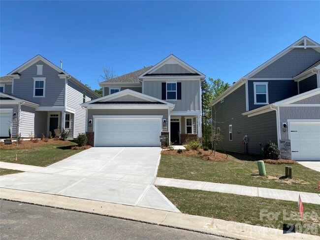 Building Photo - 14057 Lake Home Ln