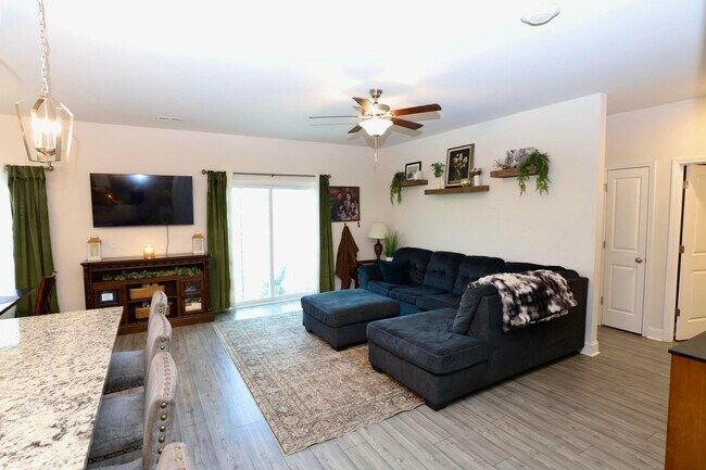 Building Photo - 835 Curlew Cir