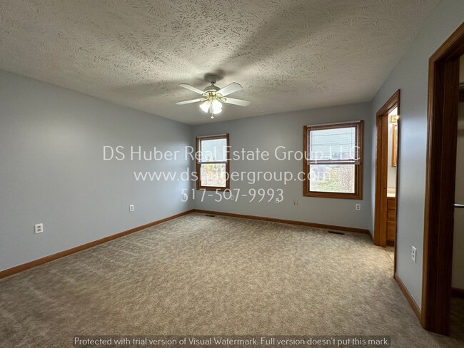 Building Photo - 4 Bed! 3 Bath! A Spacious Home Rent Ready ...