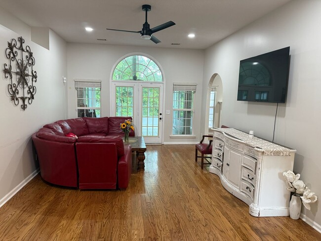 Building Photo - Beautifully Updated 4-Bedroom Home in Pooler, GA