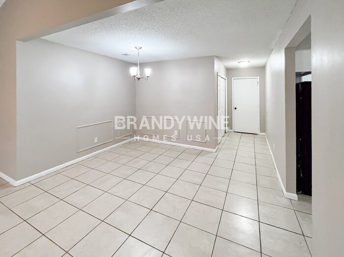 Building Photo - 3931 Hunters Lake Cir W