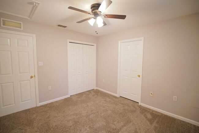 Building Photo - 2740 W Tharpe St