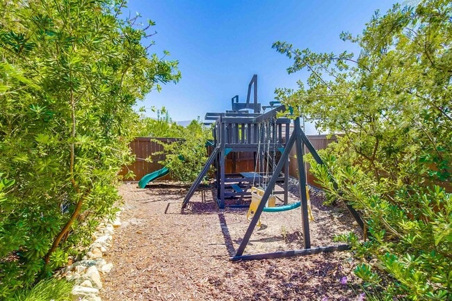 Building Photo - 408 Coastal Hills Dr