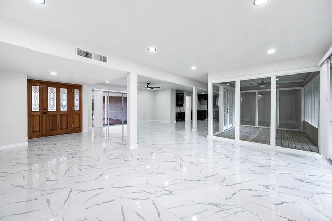 Building Photo - 1610 Richvale Ln