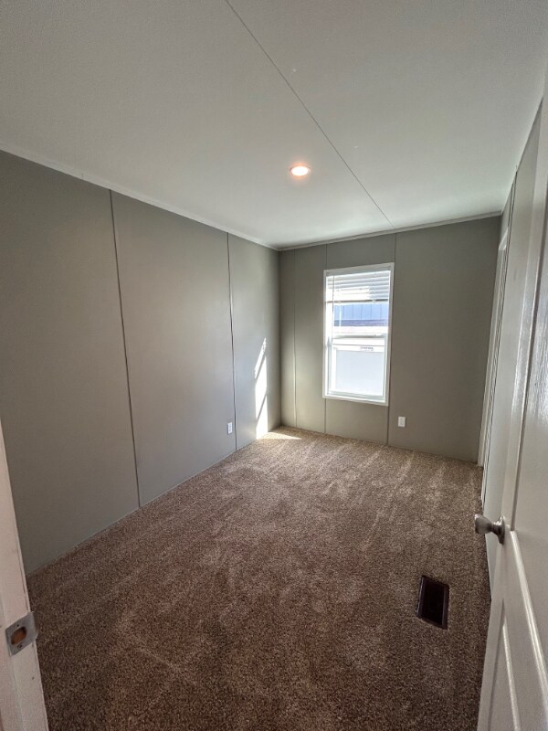 Building Photo - 3200 S Highland Park Dr