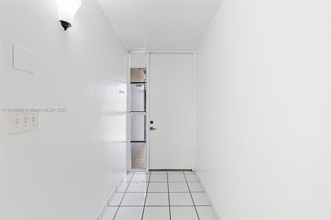 Building Photo - 7003 Crown Gate Ct