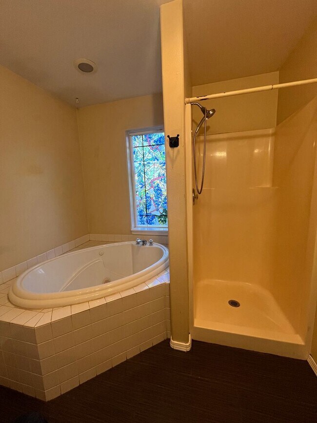 Building Photo - 3-Bedroom 2-Bathroom home in West Eugene