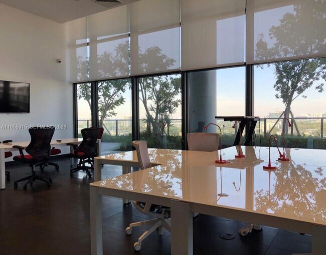 Building Photo - 1600 NE 1st Ave