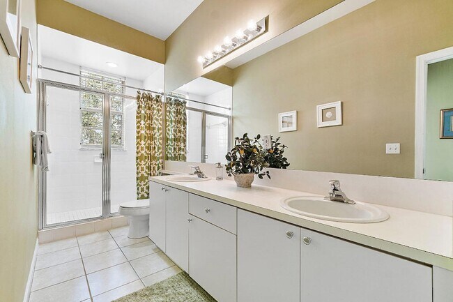 Building Photo - 11740 St Andrews Place