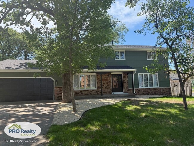 Building Photo - Recently Remodeled 4 Bedroom Home