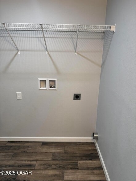 Building Photo - 3905 E 13th St