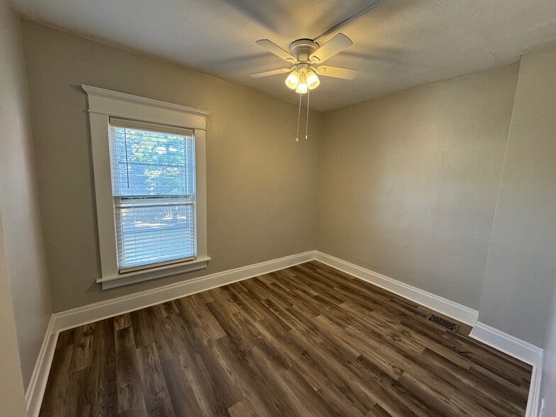 2nd bedroom - 1210 Dennison Ave