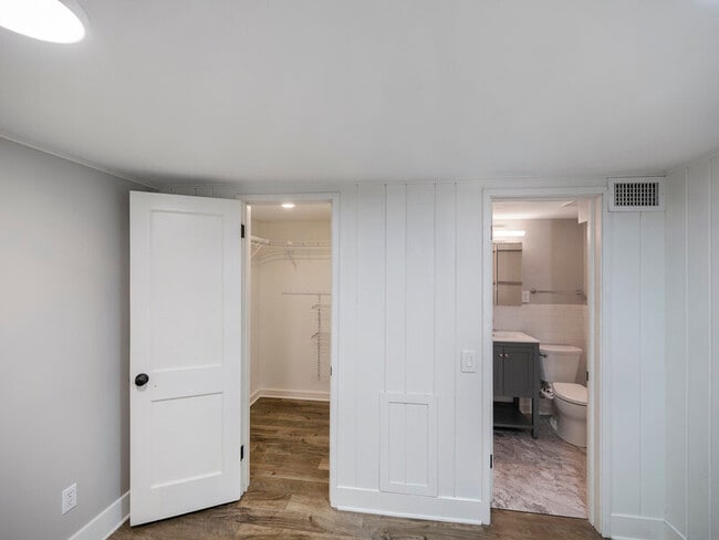 Building Photo - 1612 S 32nd Ave