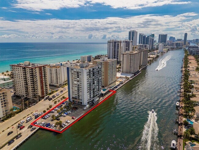 Building Photo - 1400 S Ocean Dr