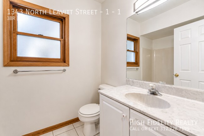Building Photo - 1343 N Leavitt St