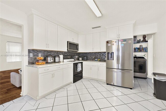 Building Photo - 3510 SW 90th Ave