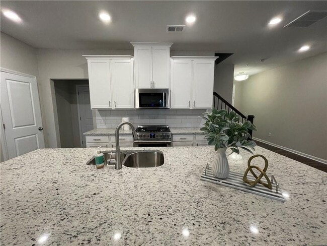 Building Photo - 500 Duval Dr