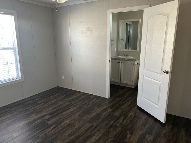 Building Photo - 1129 Morning Glory Cir