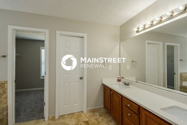 Building Photo - 4 Bedroom Pet-Friendly Home in Covington, GA with Main Street Renewal