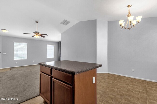 Building Photo - 509 E Daniella Dr