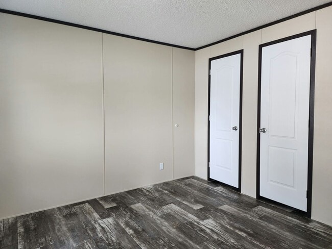 Building Photo - 99 Lincoln Dr