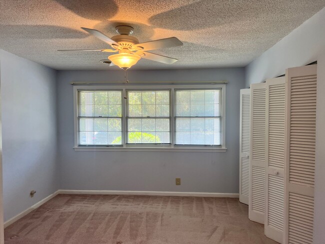 Building Photo - 2 BEDROOMS IN THE HEART OF MYRTLE BEACH!!