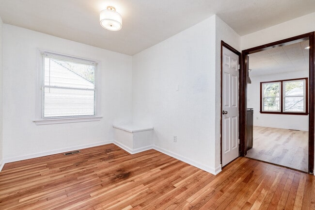 Building Photo - 9429 Harold Dr