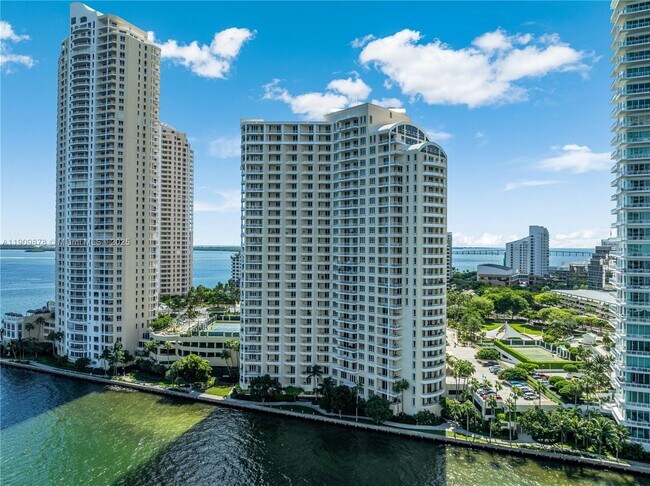 Primary Photo - 888 Brickell Key Dr