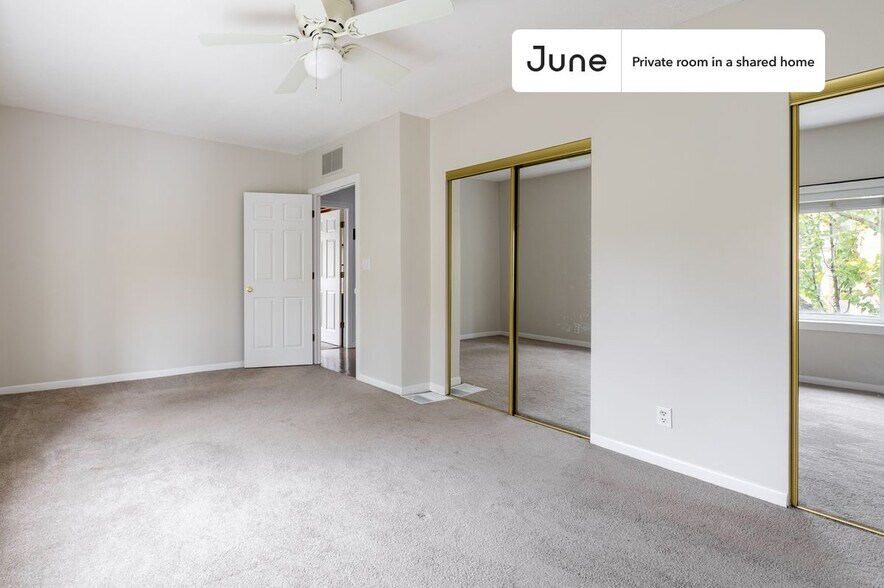 Building Photo - Room in Shared 5 bed/3 bath home