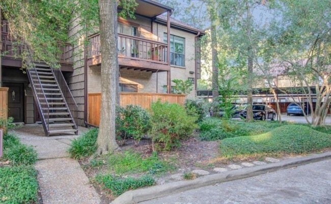 Building Photo - 11711 Memorial Dr