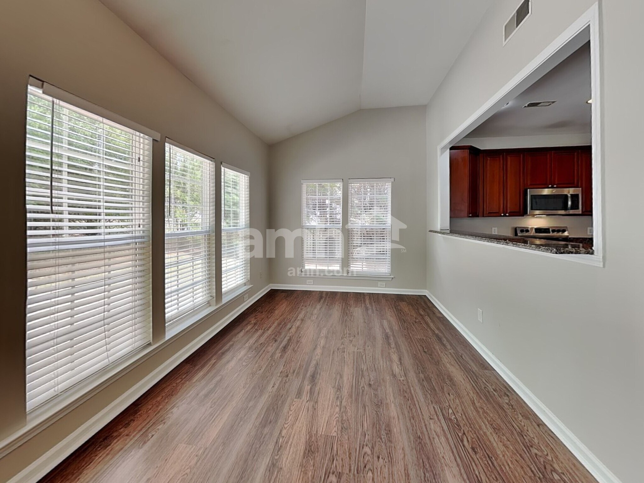 Building Photo - 1009 Yarrow St