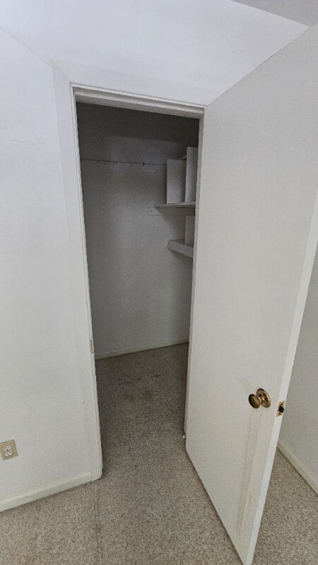 Building Photo - 118 Camelot Ct