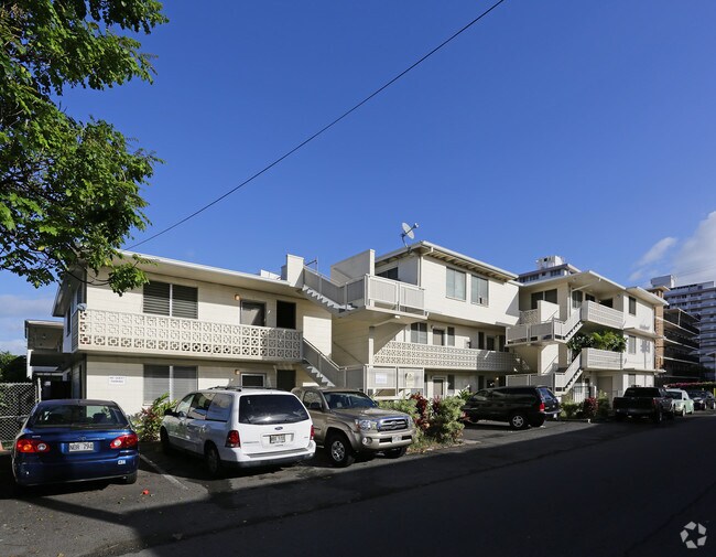 Primary Photo - 810 Kaaloa St