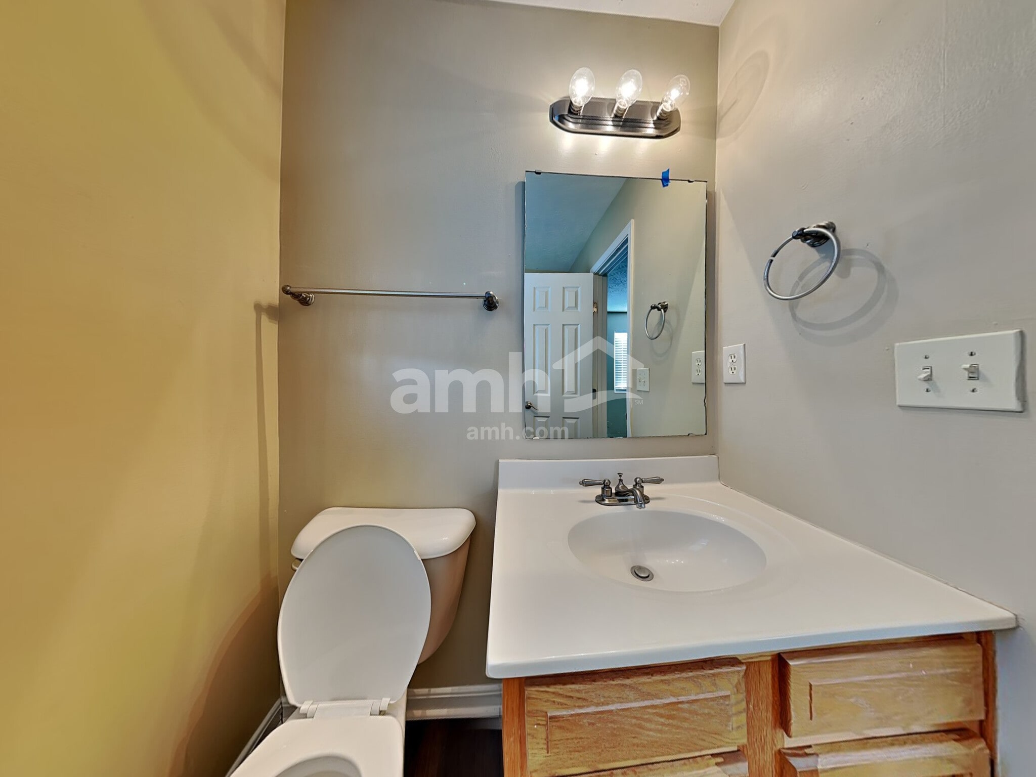 Building Photo - 10725 Hanover Ct