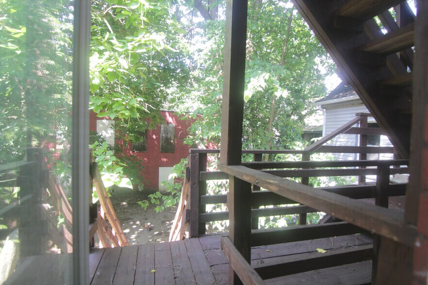 Building Photo - 303 West St