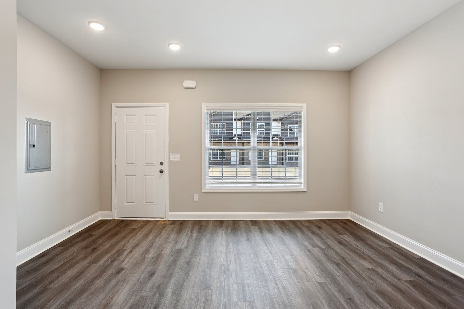 Building Photo - 2815 Trenton Rd