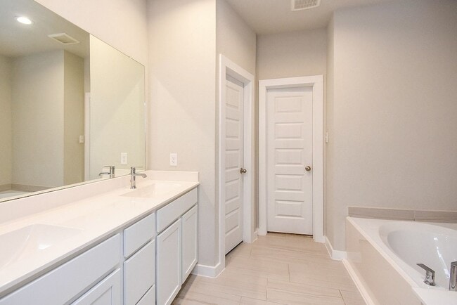 Building Photo - 2222 Emerald Diamond Ct