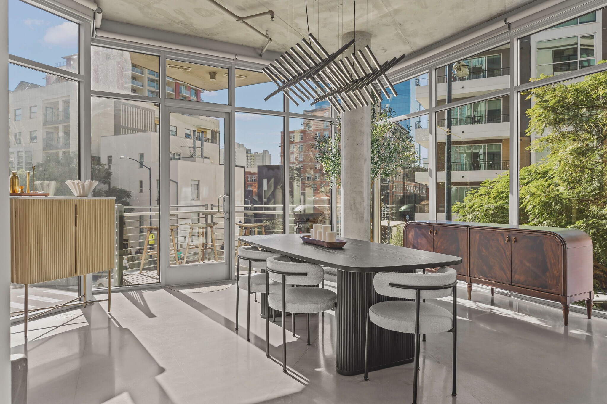 Building Photo - 1050 Island Ave