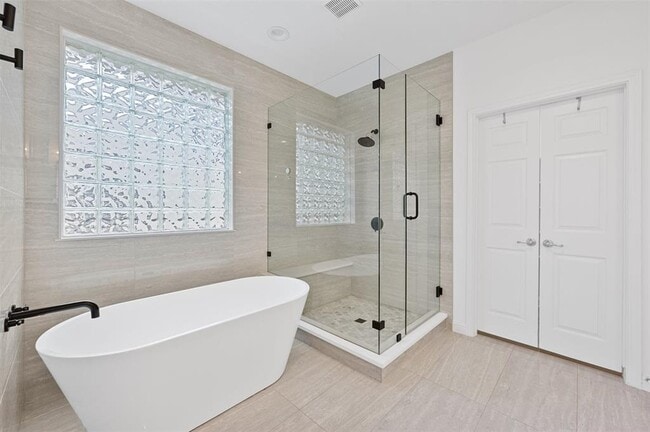 Building Photo - 10733 Maelin Dr