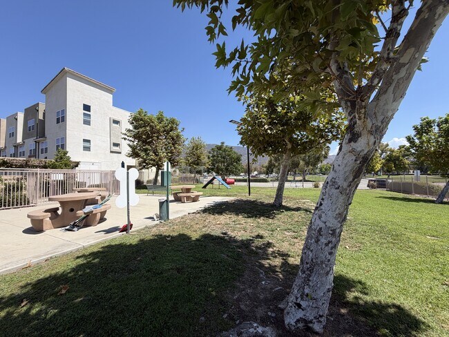 Building Photo - 5344 N Alumni Ln