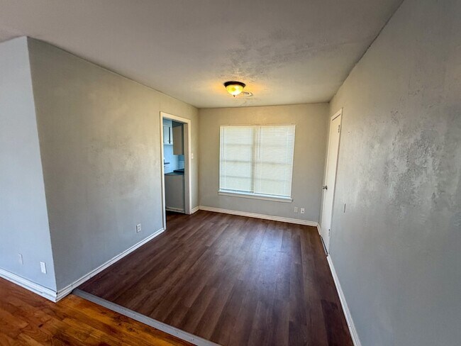 Building Photo - 32 Twining Dr